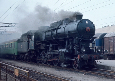 {short description of image}